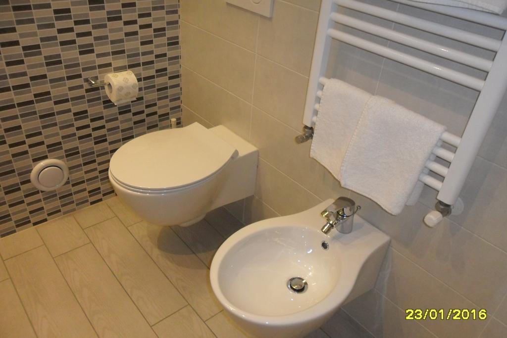 Location Lory Hotel Busto Arsizio Exterior photo