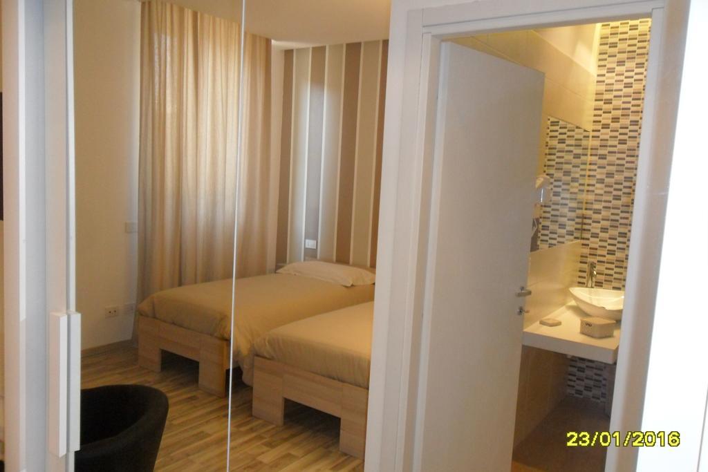 Location Lory Hotel Busto Arsizio Exterior photo