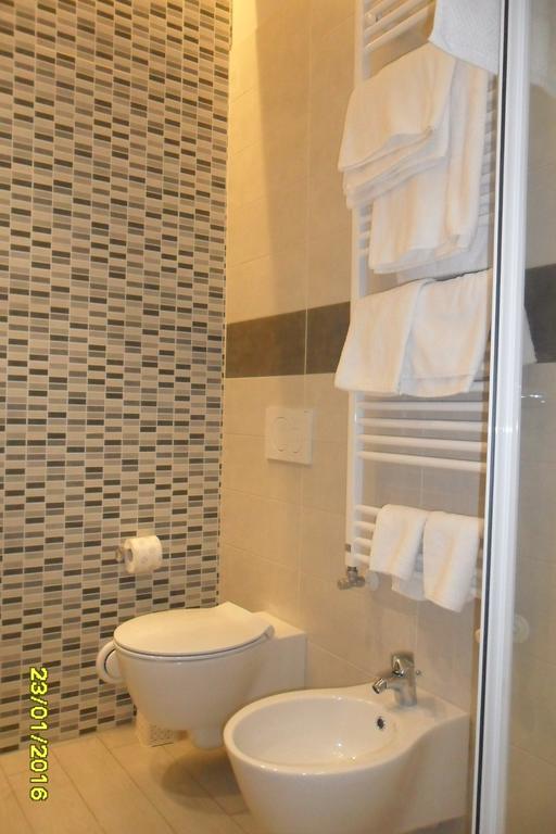 Location Lory Hotel Busto Arsizio Exterior photo